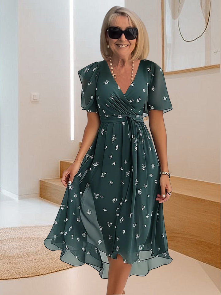Simvella | Simple V Neck Dress