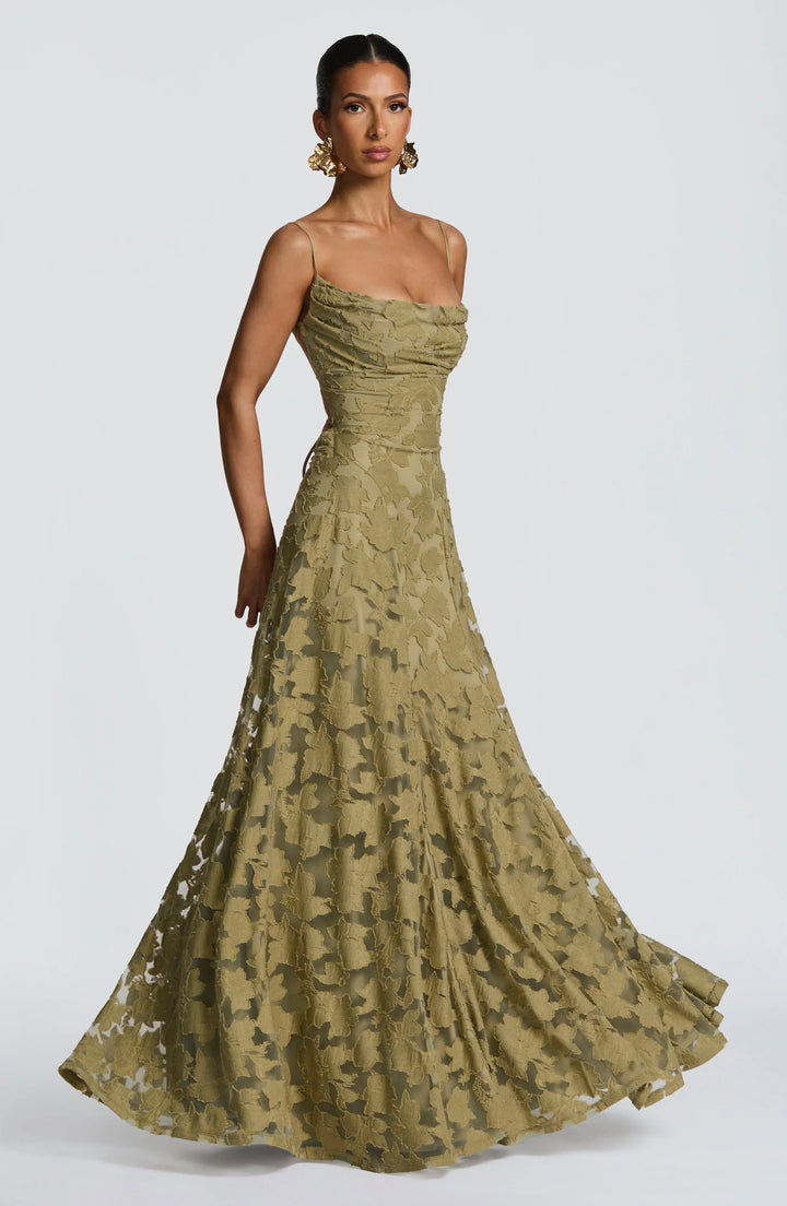 Melioraine | Elegant Flowing Maxi Dress